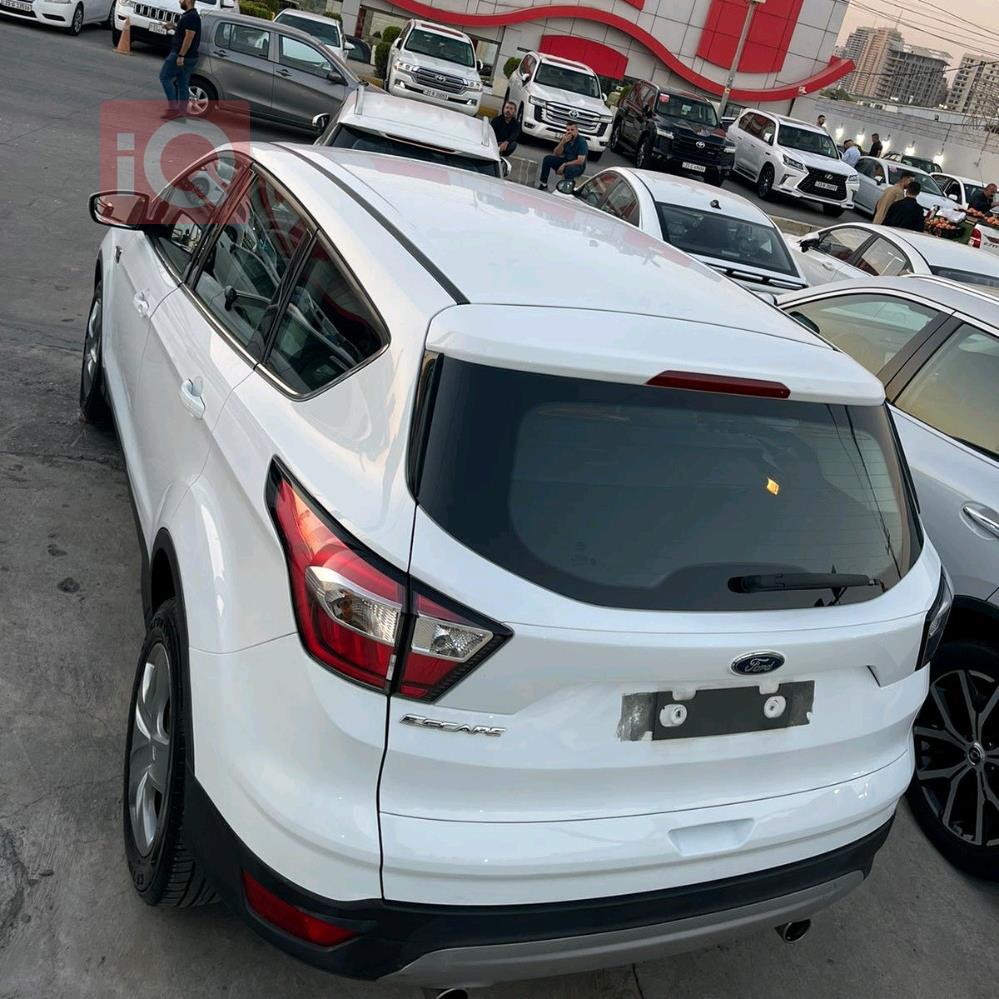 فورد إسكيب